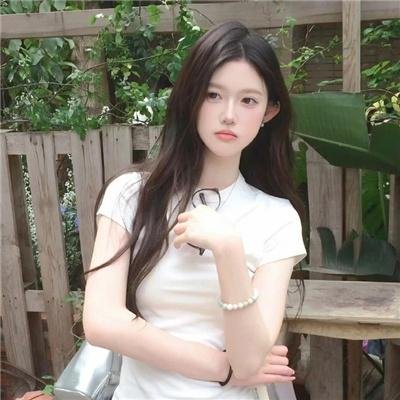 他在窥视你